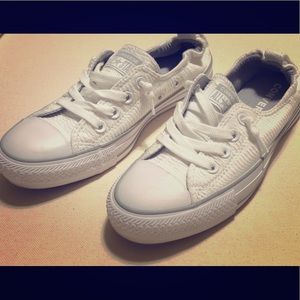 White, Scrunch Back Converse Size 6
